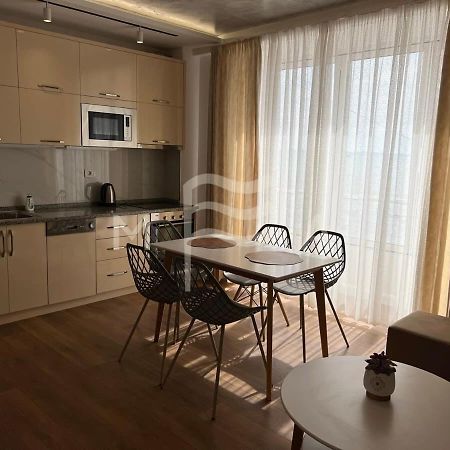 Yacht Club 573 Apartment Durres Ngoại thất bức ảnh