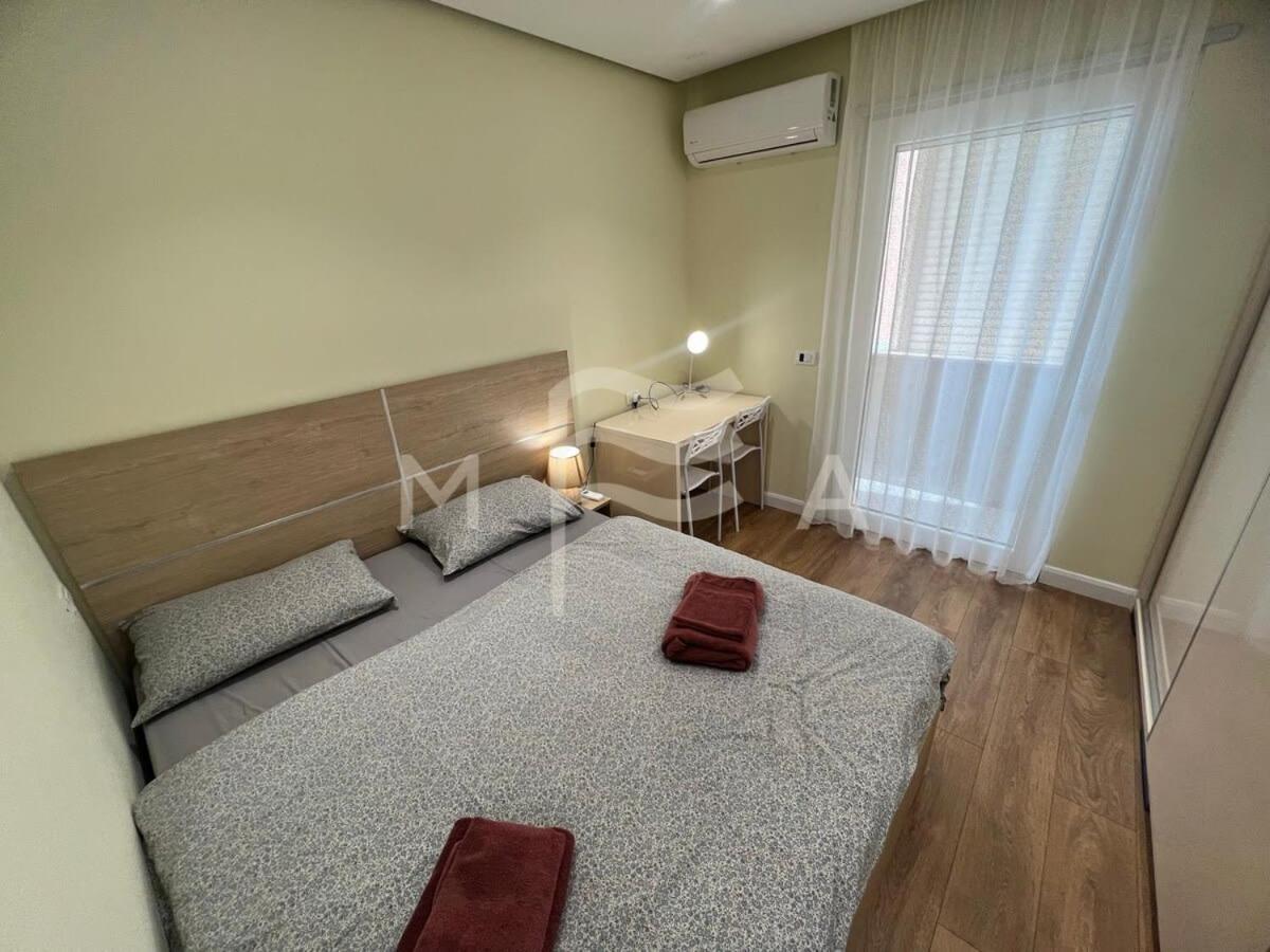 Yacht Club 573 Apartment Durres Ngoại thất bức ảnh