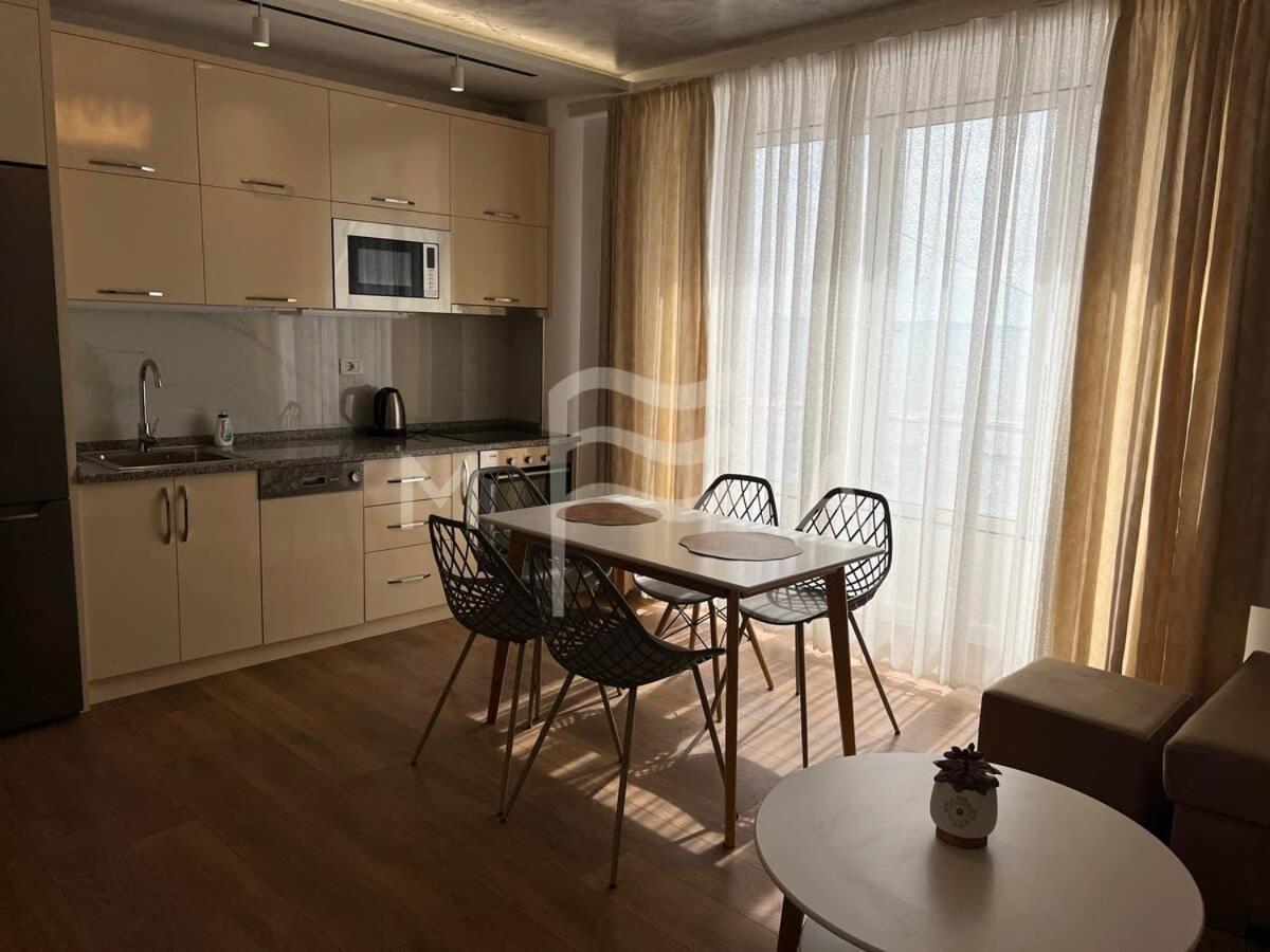 Yacht Club 573 Apartment Durres Ngoại thất bức ảnh