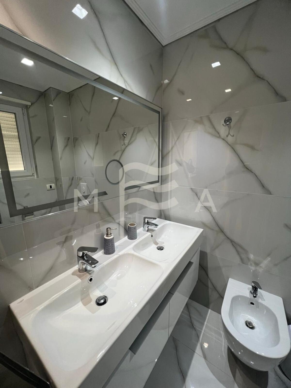 Yacht Club 573 Apartment Durres Ngoại thất bức ảnh